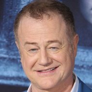 Owen Teale, 64 (Actor de Televisión)