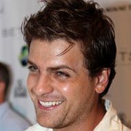 Pablo Azar, 43 (电视演员)