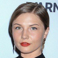 Paige Muniz, 33 (Membro della famiglia)