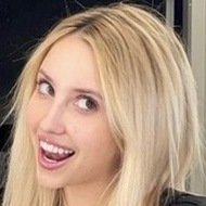 Paige Westbrook, 21 (Danser)