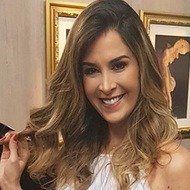 Pamela Magalhães, 43 (Psychologist)