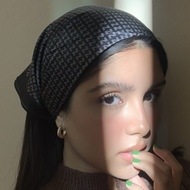 Paola Barro, 24 (YouTube-ster)