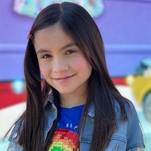 Paola Real, 15 (Actrice de télévision)