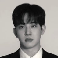 Park Do Joon, 30 (Pop Singer)