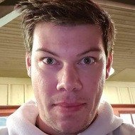 Parker Russell, 28 (Star di YouTube)