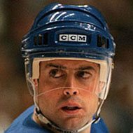 Pat LaFontaine, 59 (曲棍球運動員)