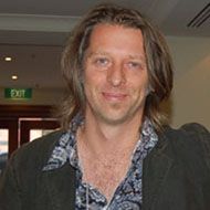 Paul Haines (1970 - 2012) (小說家)