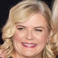 Paula Pell, 62 (编剧)