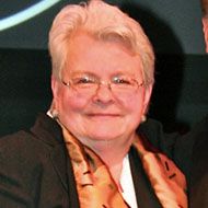 Paula Vogel, 73 (剧作家)