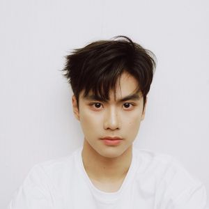 Pawat Chittsawangdee, 23 (TV-acteur)