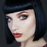 Penelope Gwen, 29 (化妆师)