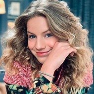 Penelope Robin, 18 (Cantante pop)