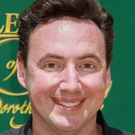 Pete Sepenuk, 55 (Diễn viên lồng tiếng)