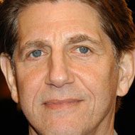 Peter Coyote, 84 (Diễn viên điện ảnh)