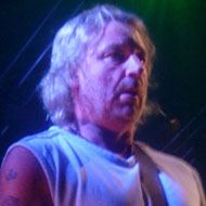Peter Hook, 68 (贝斯手)