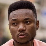 Petit Afro, 32 (舞蹈家)