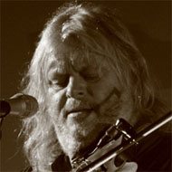 Phil Beer, 70 (Cantante folk)