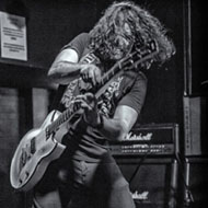 Phil X, 57 (吉他手)