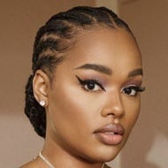 Precious Lee, 34 (Modelo)