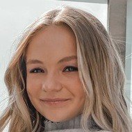 Celebrities born on October 10