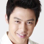 Prin Suparat, 33 (电视演员)
