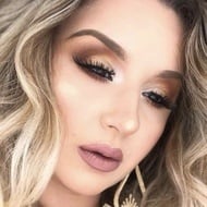 Priscila Barbosa, 35 (YouTube明星)