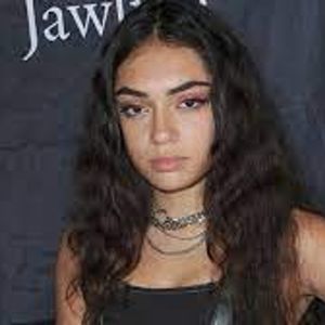 Priya Gregg, 19 (家庭成員)