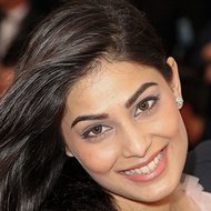 Puja Gupta, 39 (模特)
