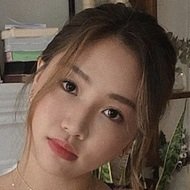 Pumpkin Jenn, 31 (YouTube Star)