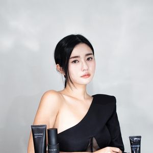 Qiu Wen, 27 (Instagram Star)