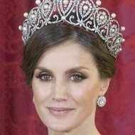 Queen Letizia of Spain, 53 (女王)