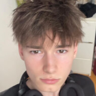 qvos, 19 (TikTok明星)