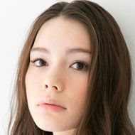 Rachel Rhodes, 32 (Pop Singer)