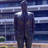 Rafic Hariri (1944 - 2005) (Politicien)