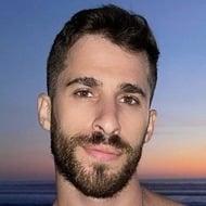 Razi Wahabi, 34 (Instagram Star)