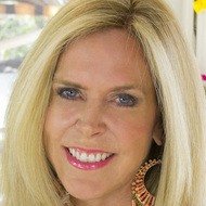 Rebecca Brand, 64 (YouTube明星)