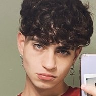 redzai, 19 (TikTok Star)