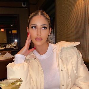 Renèe Estella, 32 (Model)