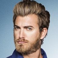 Rhett McLaughlin, 48 (YouTube明星)