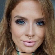 Rhian Hy, 38 (Blogger)