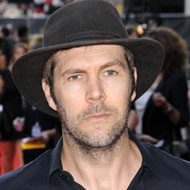 Rhod Gilbert, 55 (喜劇演員)