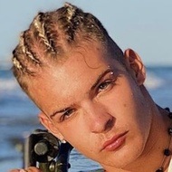 Riccardo Aldighieri, 27 (時裝設計師)