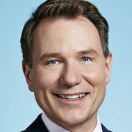 Richard Arnold, 55 (Apresentador de programa de TV)