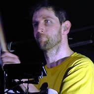 Richard Hughes, 48 (Nghệ sĩ chơi trống)