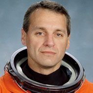 Richard Linnehan, 68 (Astronauta)