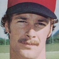 Rick Burleson, 74 (棒球選手)