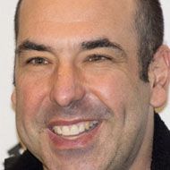 Rick Hoffman, 55 (Attore TV)