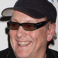 Rick Nielsen, 77 (吉他手)