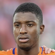 Riechedly Bazoer, 29 (足球运动员)