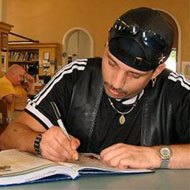 Robert M. Hensel, 56 (活动家)